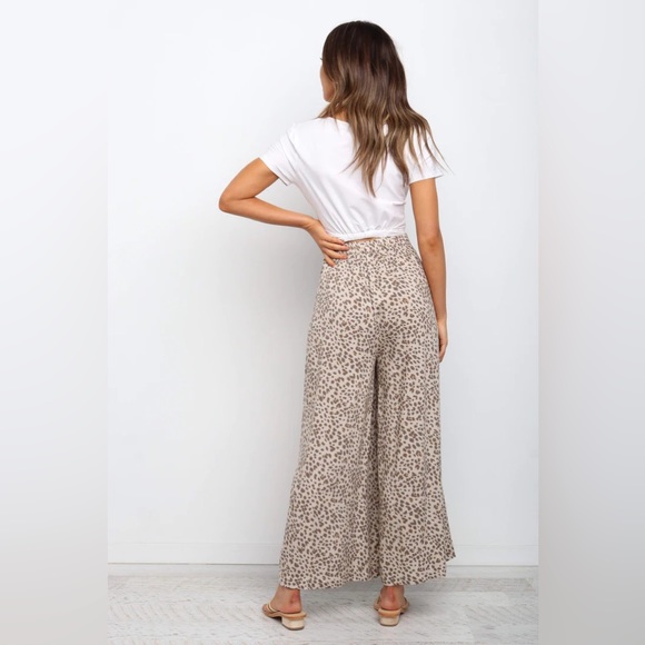 High-waisted animal print pants - Picture 10 of 10